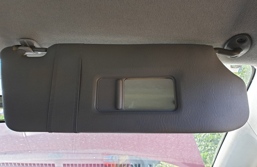 Suzuki SX4 GLX Sun visor driver side